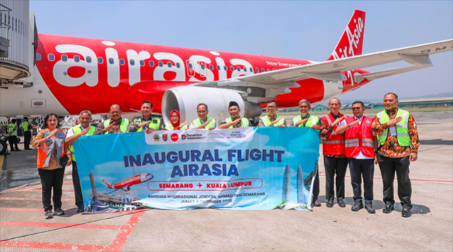 Penerbangan perdana AirAsia Semarang-Kuala Lumpur, Jumat (5/9/2025)/Foto: Humas Jateng